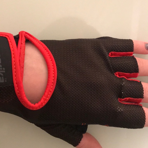 Black Aeropostale cropped leggings - Picture 3 of 5